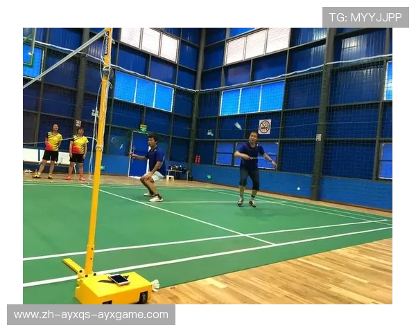 羽毛球怎样后场拉球